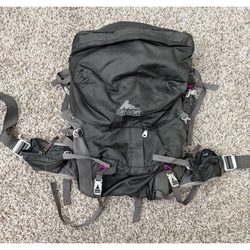 Gregory Jade 63L Women's Day Hiking Backpack Gray Purple S / M SOLID SHAPE